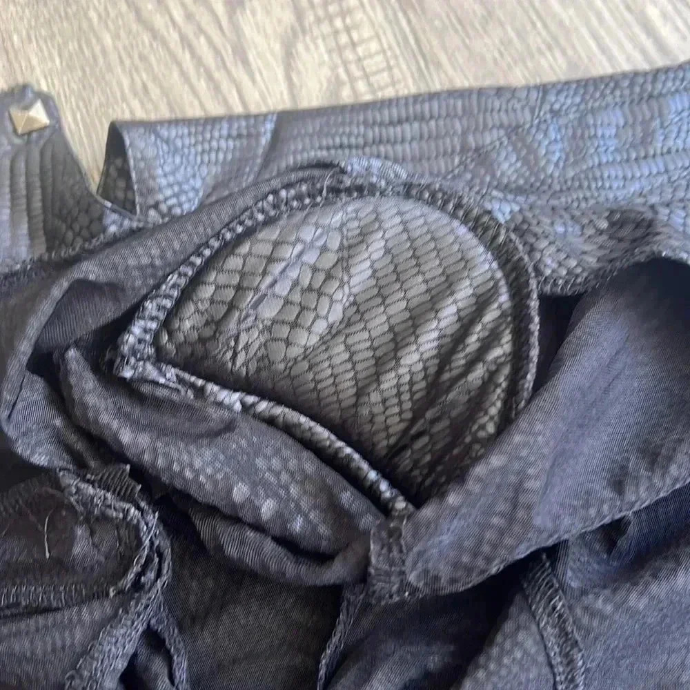 🔥molly Bracken🔥 | Black snakeskin pattern light  jacket - Picture 8 of 12